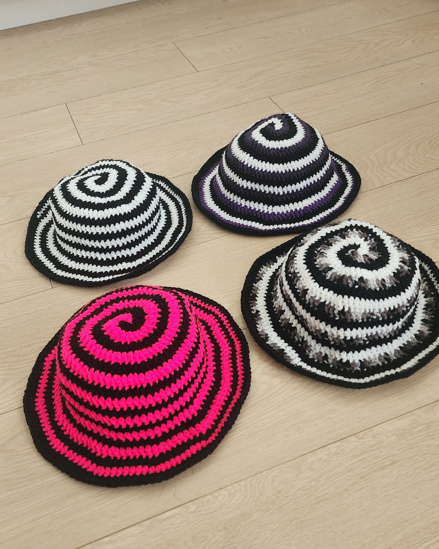 Spiral Bucket Hat - Black, Grey, & White