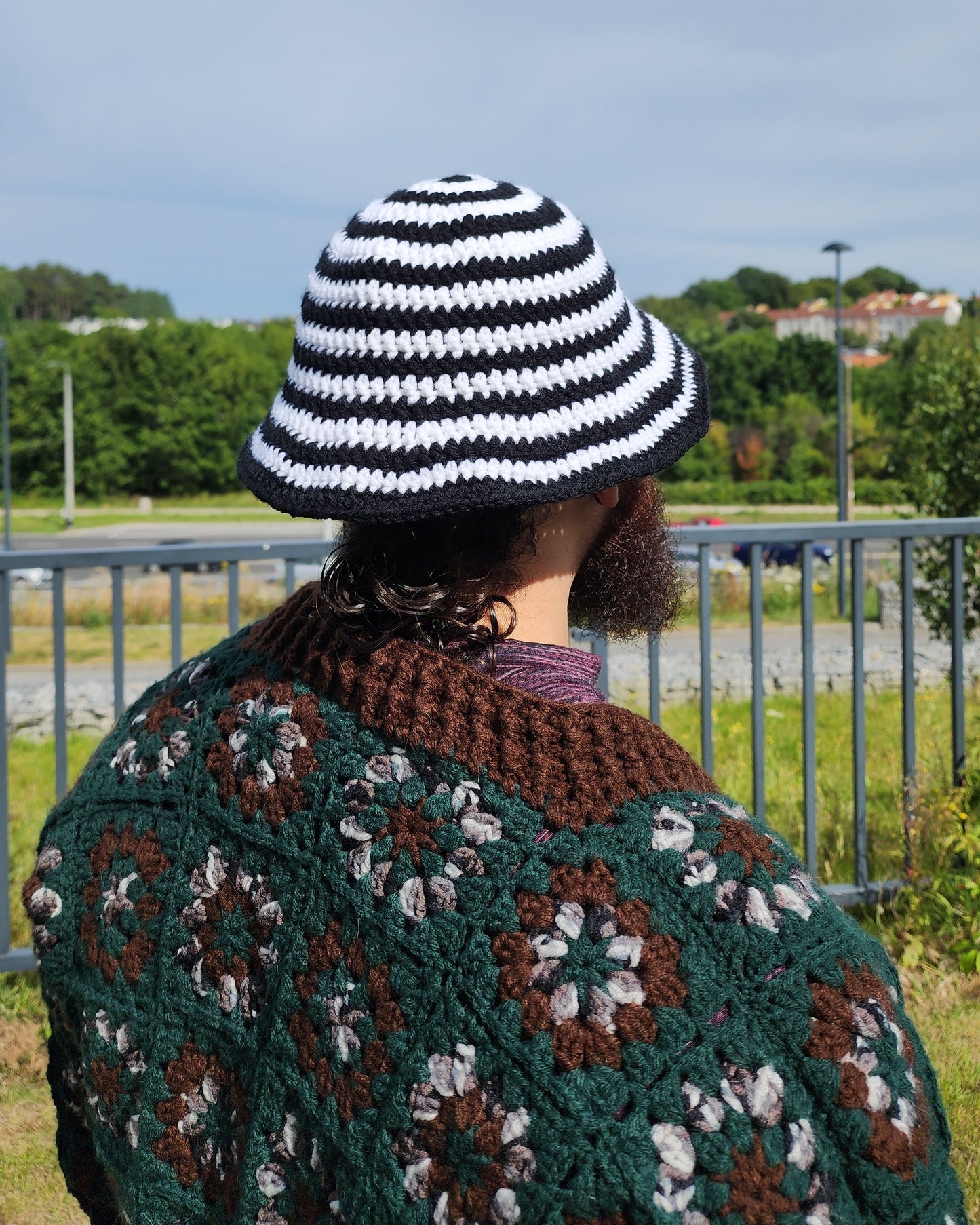 Spiral Bucket Hat - Black & White