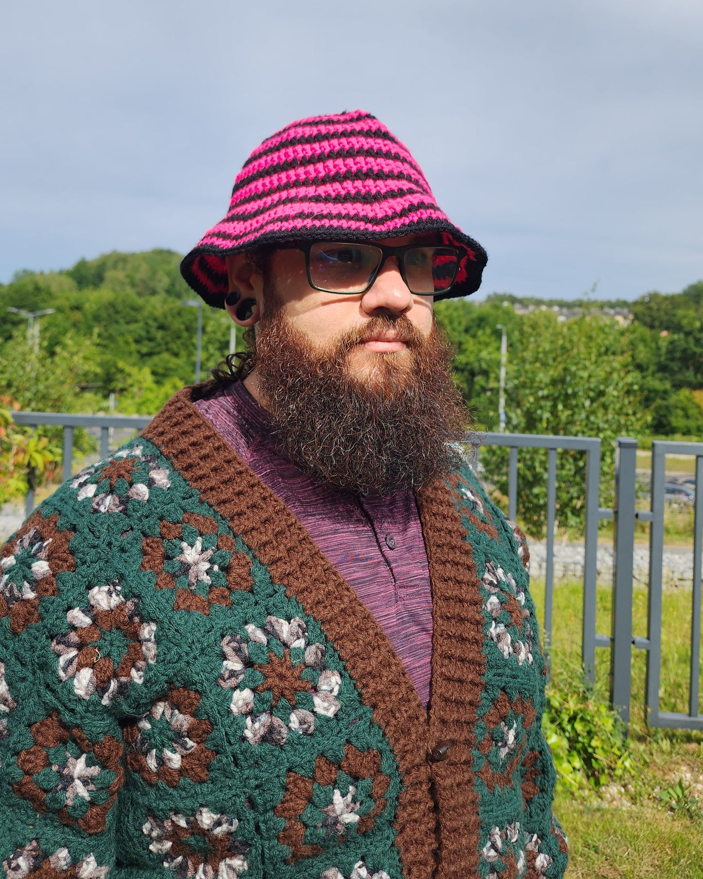 Spiral Bucket Hat - Hot Pink & Black