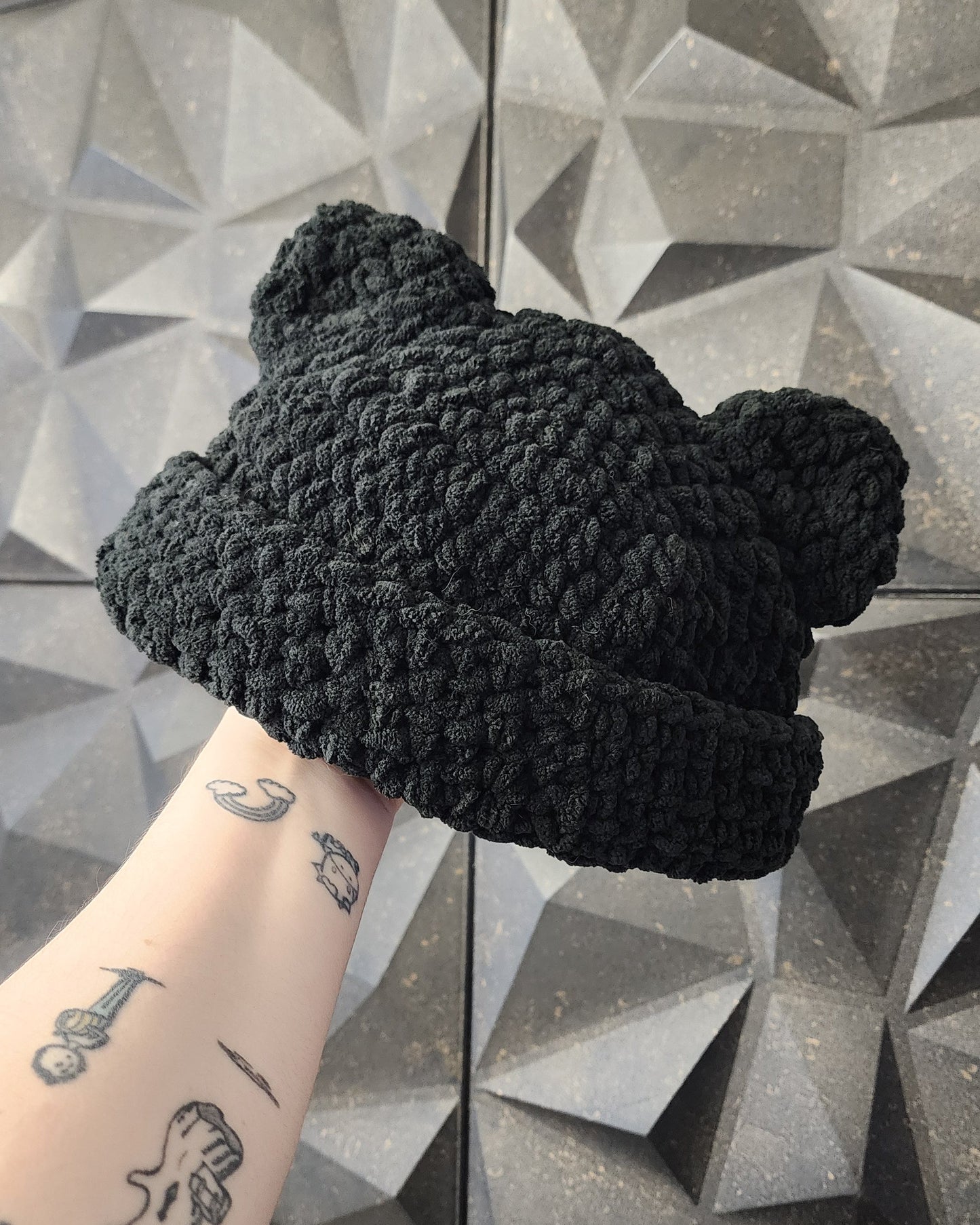 Black Teddy Beanie (Adult)