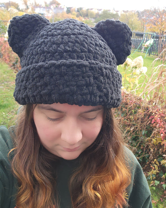 Black Teddy Beanie (Adult)